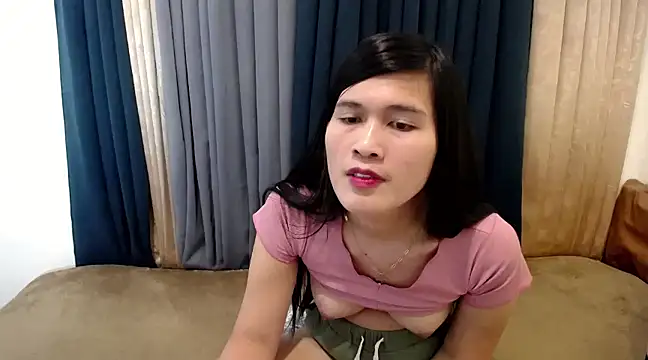 Snapshot of imyours-chenxx chatting on January 19, 2:49 pm imyours-chenxx online show from January 19, 2:49 pm