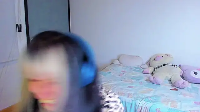 Akane-Mou online show from December 10, 4:34 am