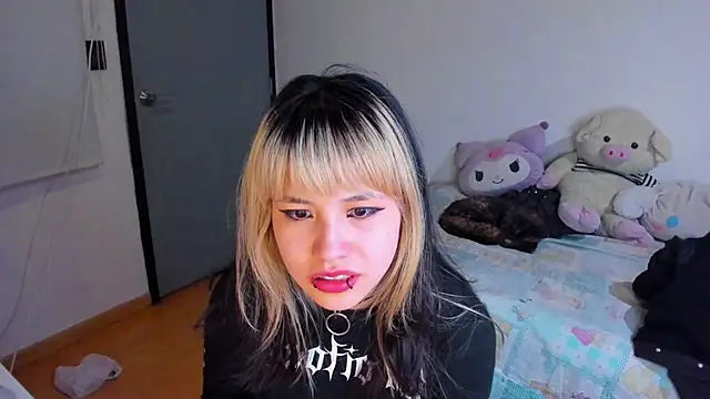 Akane-Mou online show from December 12, 2:26 am