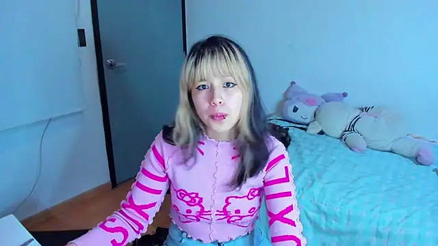 Akane-Mou online show from December 27, 8:45 am