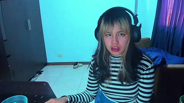 Akane-Mou online show from January 19, 2:38 pm