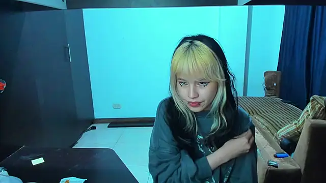 Akane-Mou online show from February 17, 7:15 am