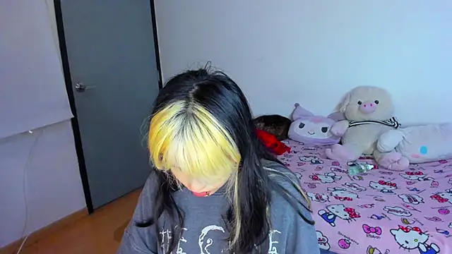 Akane-Mou online show from February 25, 8:25 am