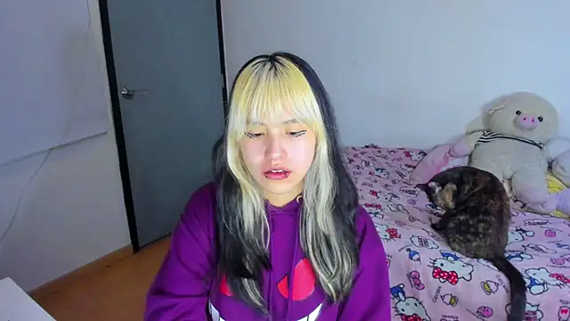 Akane-Mou online show from March 9, 8:07 am