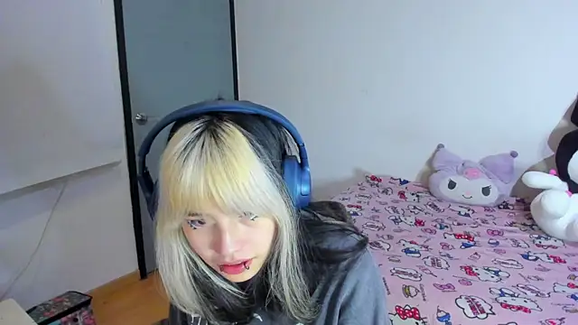 Akane-Mou online show from March 20, 8:31 am