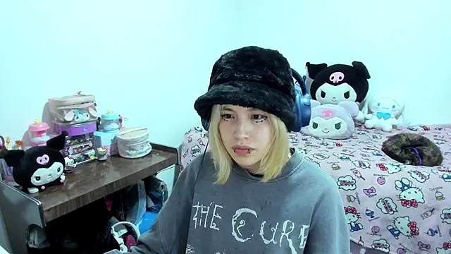 Akane-Mou online show from September 15, 7:08 am