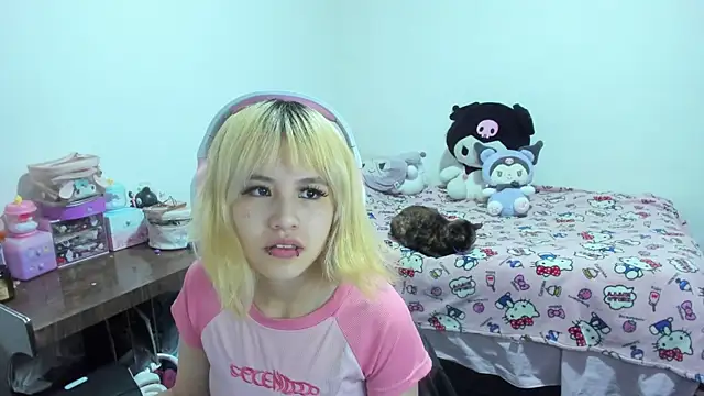 Akane-Mou online show from September 18, 6:37 am