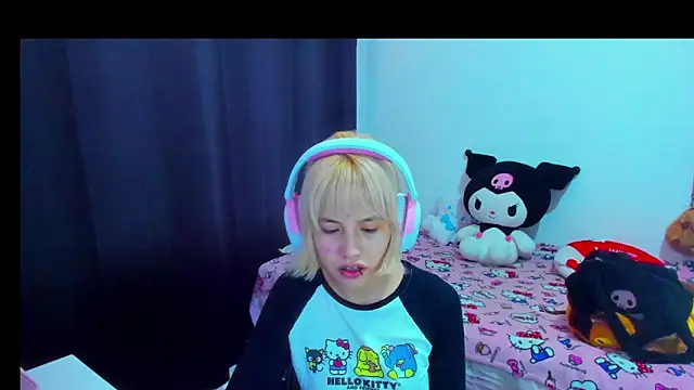 Snapshot of Akane-Mou chatting on February 22, 5:33 pm Akane-Mou online show from February 22, 5:33 pm