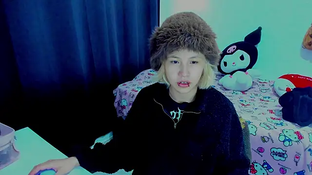 Snapshot of Akane-Mou chatting on March 5, 7:43 pm Akane-Mou online show from March 5, 7:43 pm
