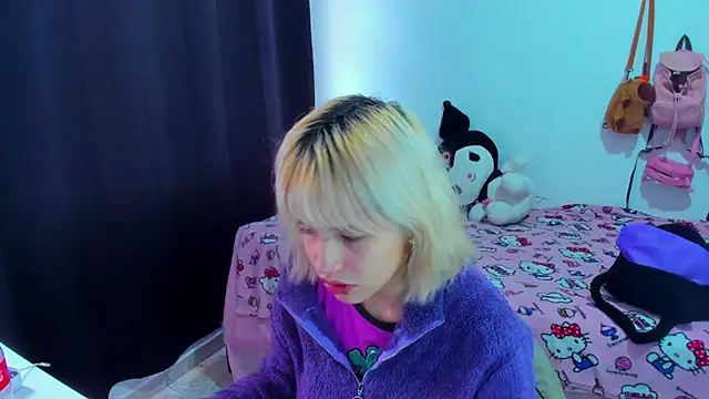 Snapshot of Akane-Mou chatting on April 22, 8:21 pm Akane-Mou online show from April 22, 8:21 pm