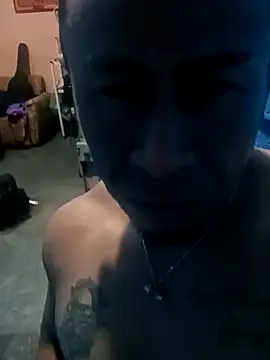 Snapshot of ivandignity chatting on November 4, 12:32 am ivandignity online show from November 4, 12:32 am