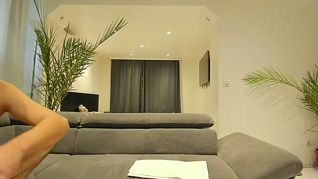 Snapshot of MissPanthera chatting on January 2, 1:30 pm MissPanthera online show from January 2, 1:30 pm