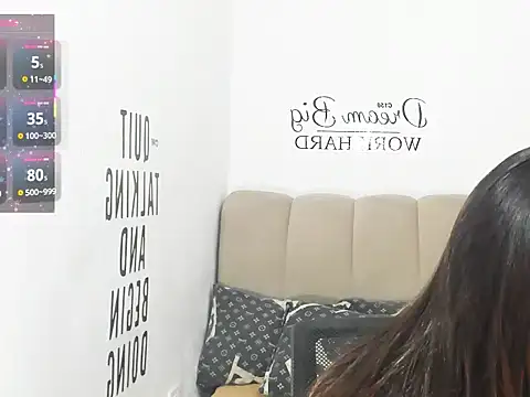 Trixie Mattel21 online show from March 12, 11:00 pm