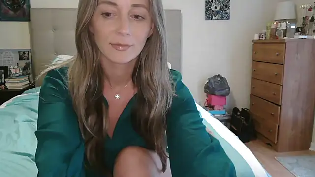 Snapshot of Heyitsmee33 chatting on March 12, 10:49 pm Heyitsmee33 online show from March 12, 10:49 pm