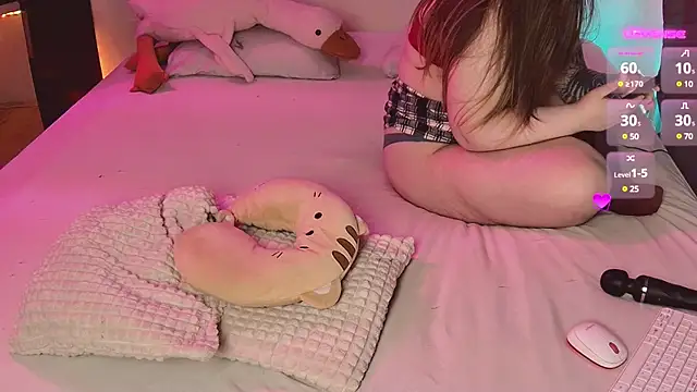 Snapshot of cutenessa chatting on February 14, 12:14 pm cutenessa online show from February 14, 12:14 pm