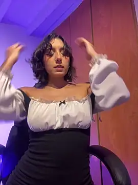 Snapshot of aurora_xoxo chatting on February 21, 4:51 am aurora xoxo online show from February 21, 4:51 am