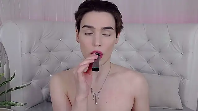 RobbyCharming online show from May 2, 4:50 am