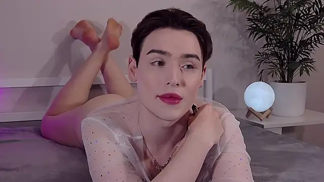 Snapshot of RobbyCharming chatting on May 9, 4:50 am RobbyCharming online show from May 9, 4:50 am