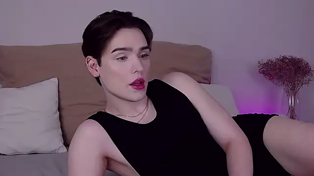Snapshot of RobbyCharming chatting on June 6, 7:57 am RobbyCharming online show from June 6, 7:57 am