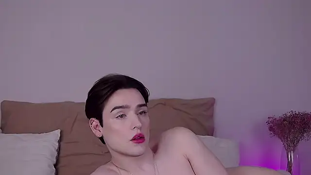 Snapshot of RobbyCharming chatting on June 14, 7:32 am RobbyCharming online show from June 14, 7:32 am