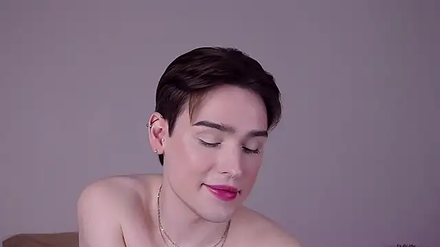 Snapshot of RobbyCharming chatting on June 22, 9:17 am RobbyCharming online show from June 22, 9:17 am