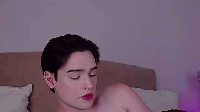 Snapshot of RobbyCharming chatting on July 30, 10:14 am RobbyCharming online show from July 30, 10:14 am