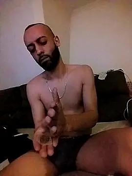 TuuMorenazo27 online show from April 22, 1:19 am