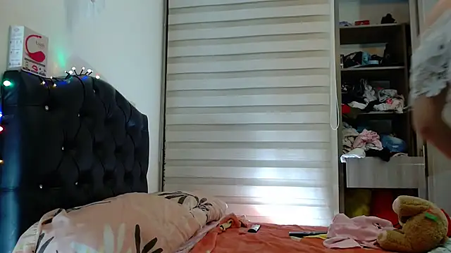 gooddes303salome online show from November 17, 7:25 am