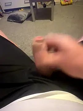 Snapshot of Averagematt1991 chatting on October 14, 7:14 pm Averagematt1991 online show from October 14, 7:14 pm