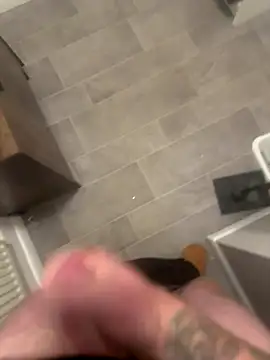 Snapshot of Averagematt1991 chatting on November 22, 4:50 pm Averagematt1991 online show from November 22, 4:50 pm