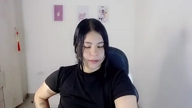 Snapshot of Youlittlepervertt_ chatting on December 11, 11:51 am Youlittlepervertt online show from December 11, 11:51 am