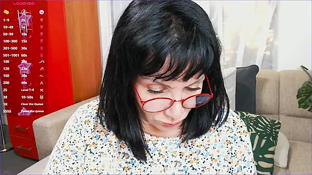 SquirtySlut online show from December 12, 4:43 pm