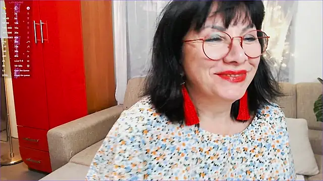 SquirtySlut online show from December 24, 8:05 pm