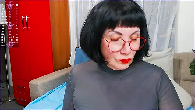 SquirtySlut online show from January 28, 6:17 pm