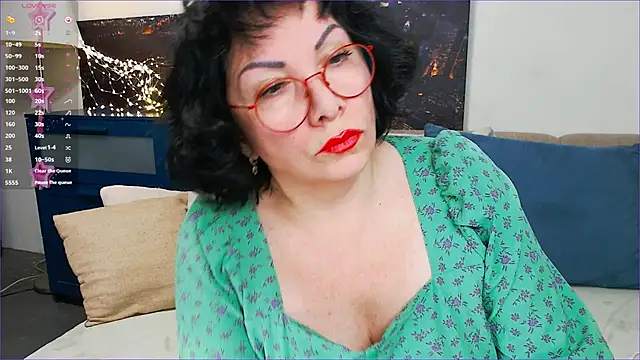 SquirtySlut online show from February 7, 6:24 am