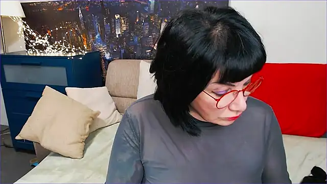 SquirtySlut online show from February 28, 9:47 am