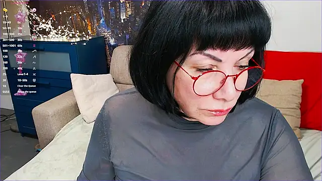 SquirtySlut online show from March 4, 6:04 am