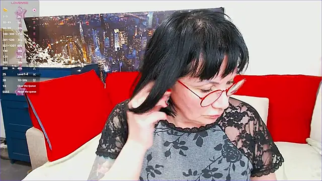 SquirtySlut online show from March 12, 7:06 pm