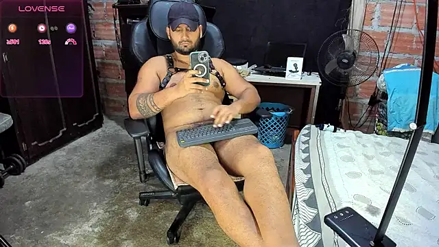 Snapshot of Imperion_king chatting on December 2, 2:31 am Imperion king online show from December 2, 2:31 am