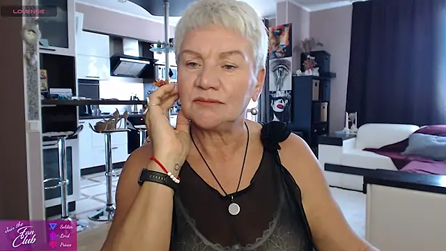 roxana brooks online show from June 20, 1:25 pm