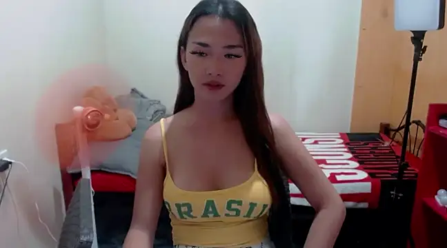 Snapshot of Ladygel20 chatting on February 22, 7:45 am Ladygel20 online show from February 22, 7:45 am