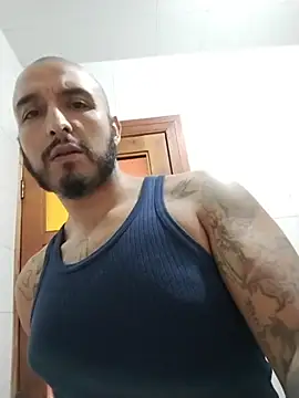 KenllyH online show from December 15, 8:46 pm