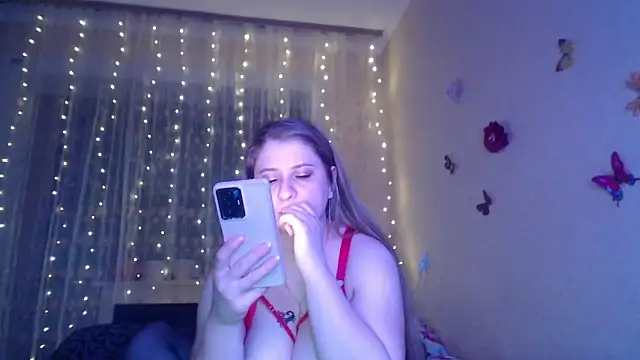 CumCpl online show from March 8, 7:50 pm