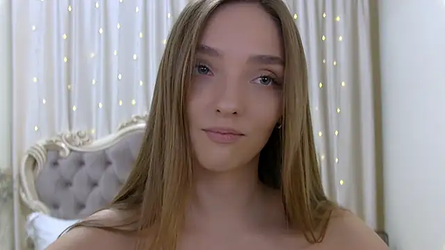 VirginieCruz online show from February 9, 10:32 pm