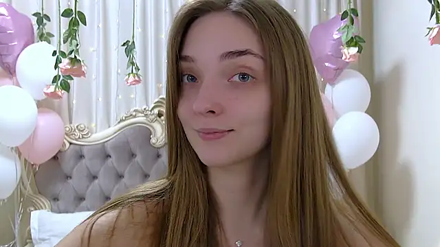 VirginieCruz online show from February 23, 10:31 pm