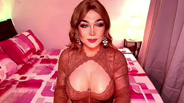 Snapshot of MissPattyShemalexxx chatting on July 16, 7:20 pm MissPattyShemalexxx online show from July 16, 7:20 pm