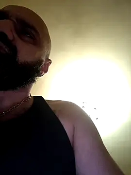 Snapshot of Azersayt chatting on May 5, 2:47 pm Azersayt online show from May 5, 2:47 pm