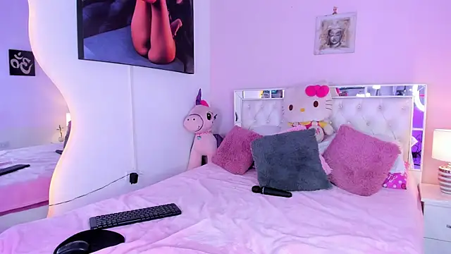 Candace Hill1 online show from February 1, 11:27 pm