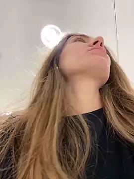 ValenciaShock online show from December 4, 8:23 am