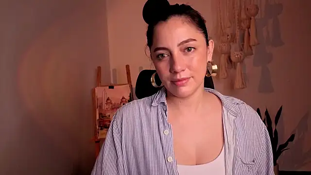 Mala Bad online show from December 21, 3:41 pm